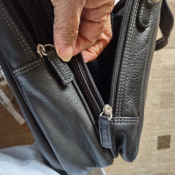 (BBC02)Faux Leather Briefcase Laptop Bag(3505-6) - Picture 10 of 15